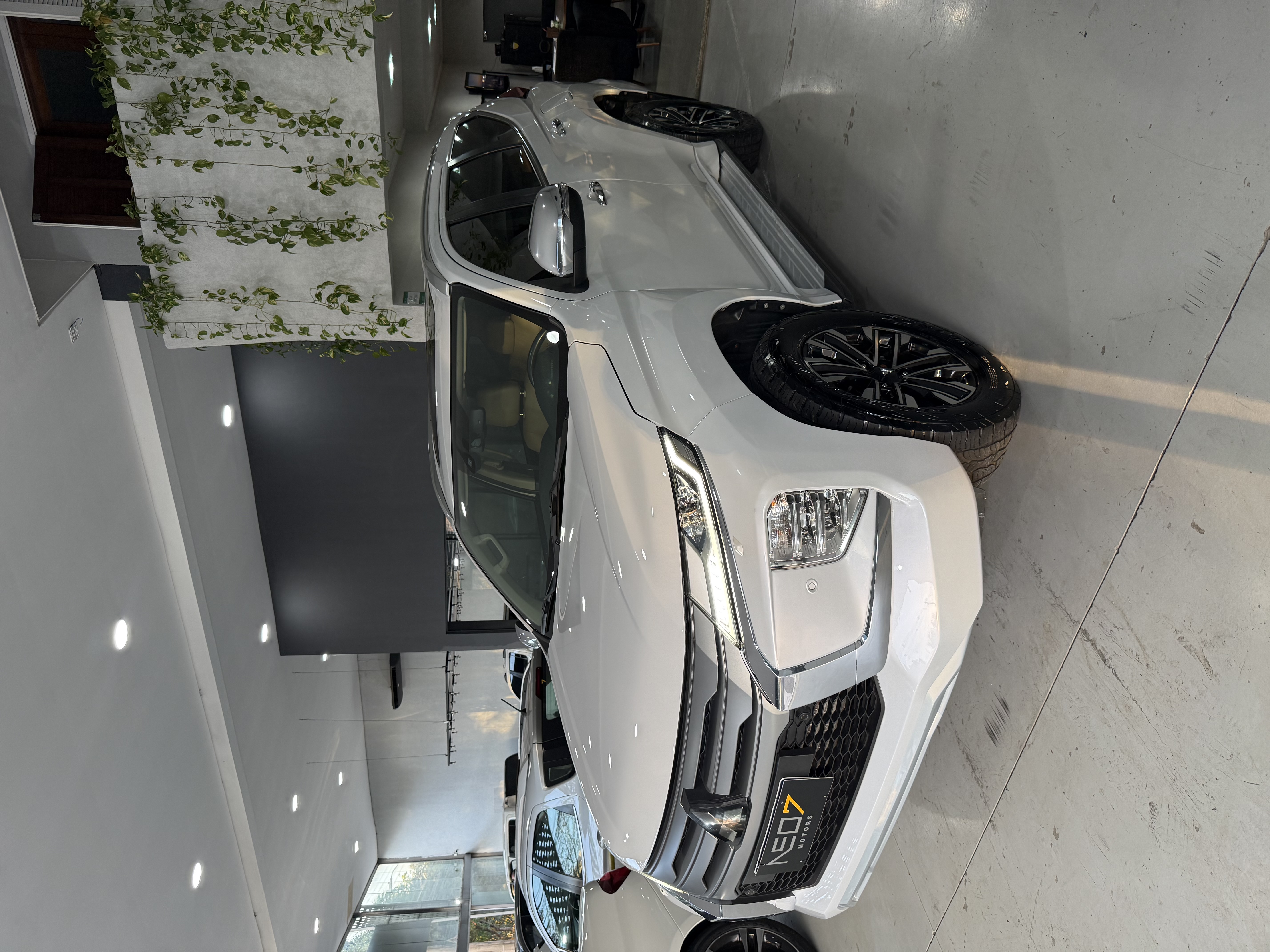 MITSUBICHI PAJERO SPORT