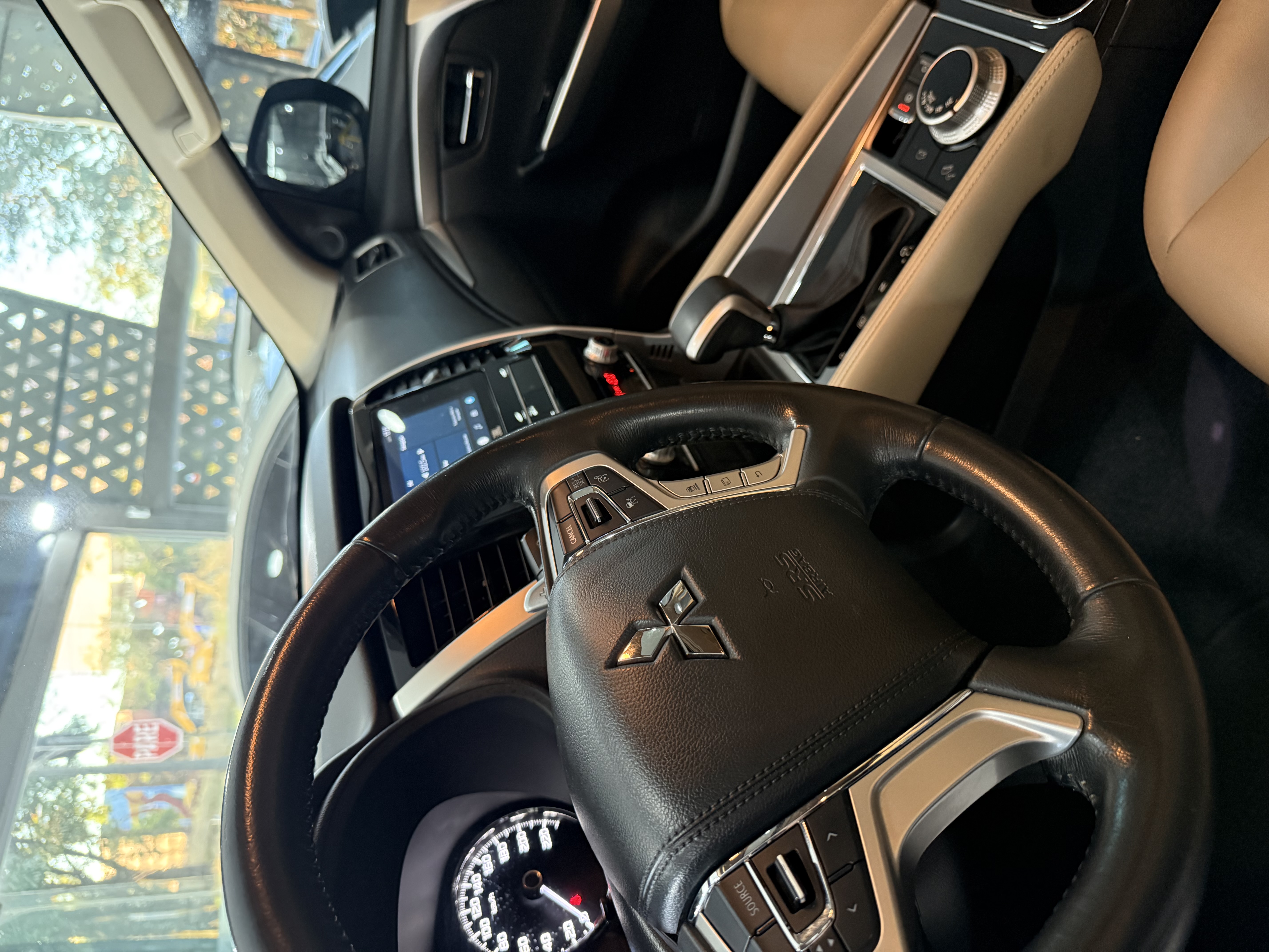 MITSUBICHI PAJERO SPORT
