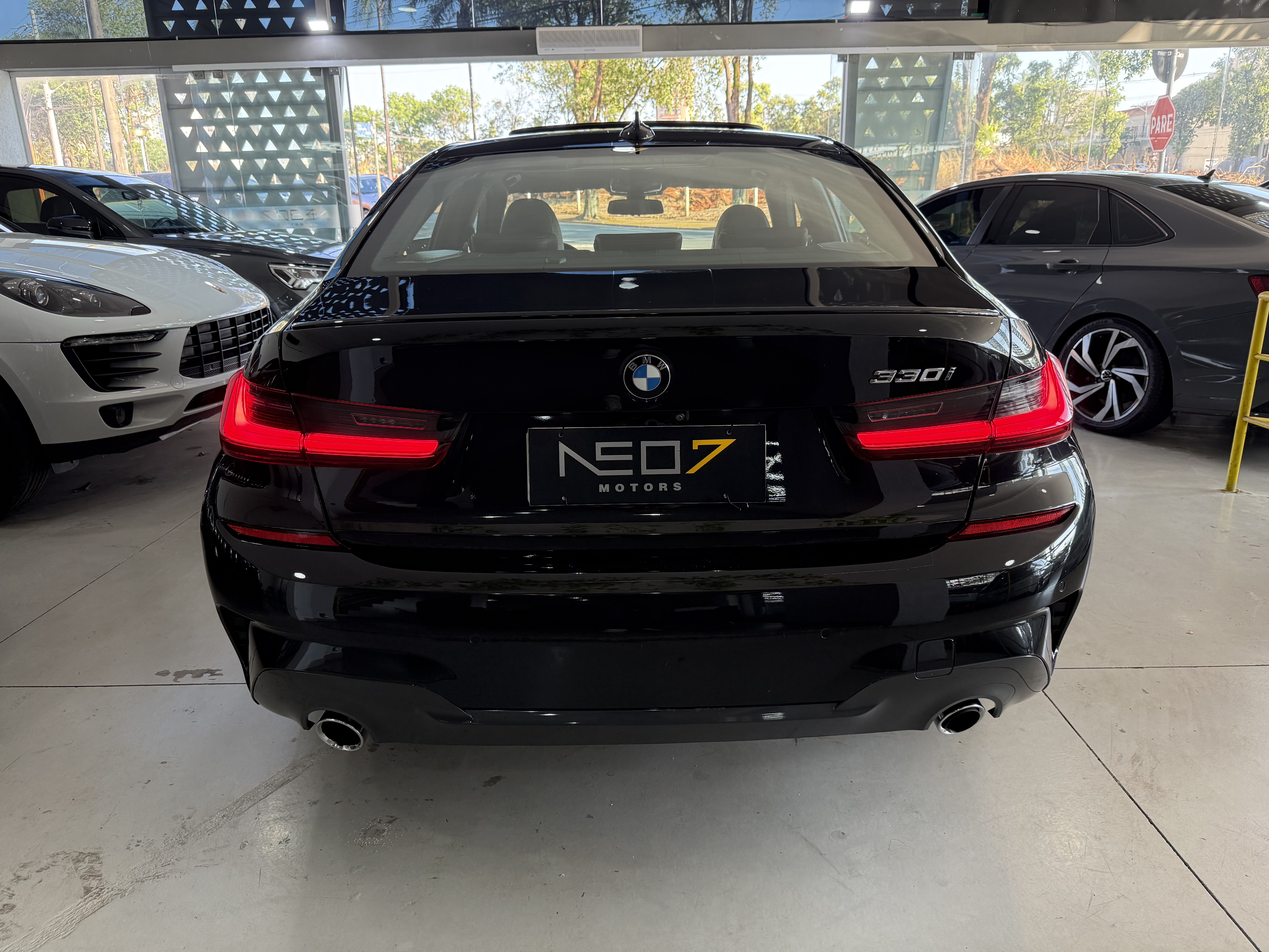 BMW 330i M SPORT