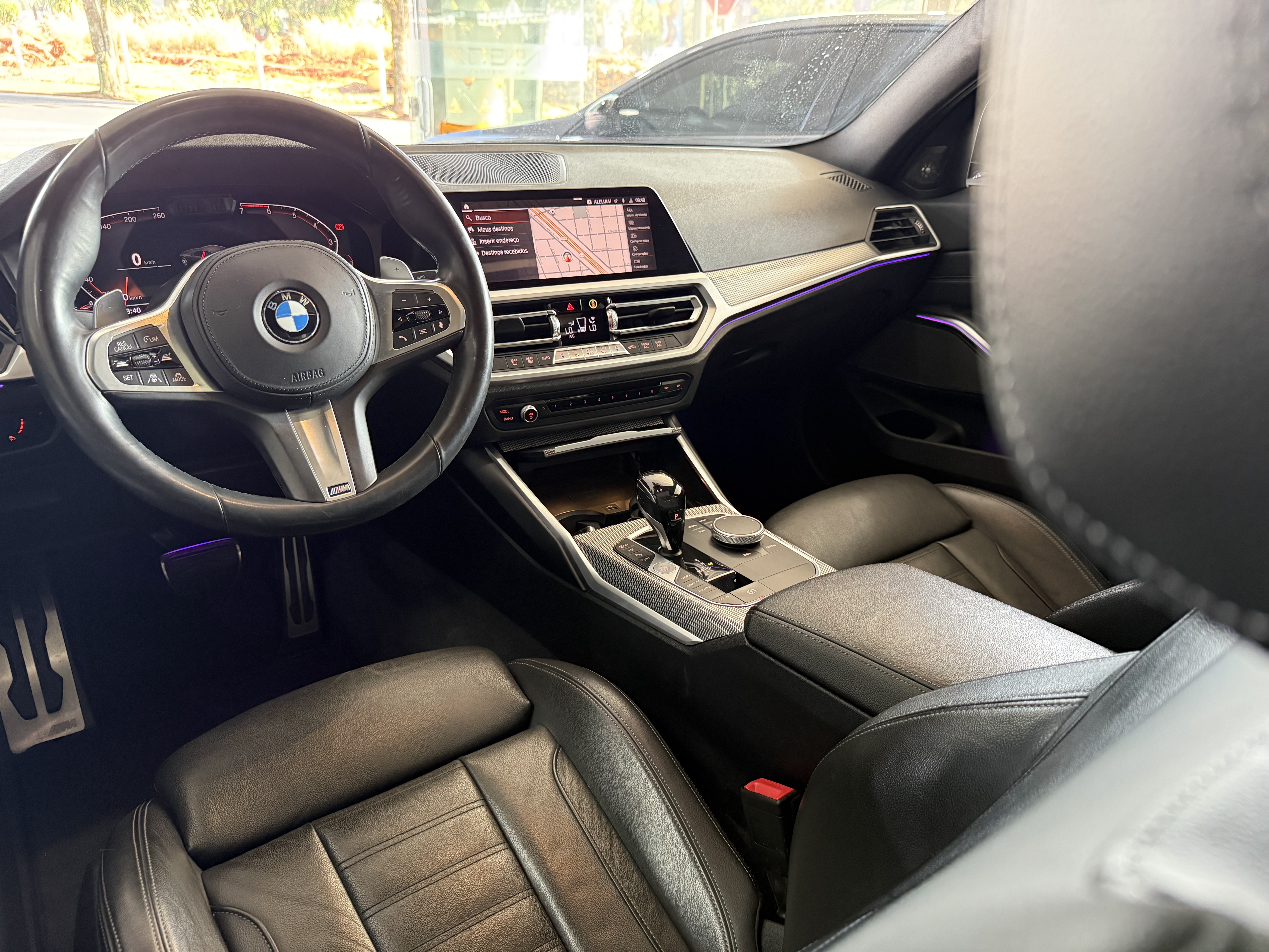 BMW 330i M SPORT
